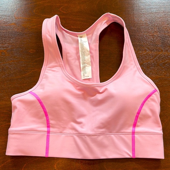 Fabletics On the Go Medium Impact Sportsbra - Picture 2 of 5